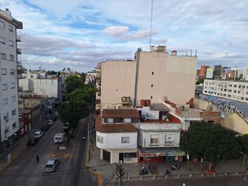 Venta departamento 2 ambientes con balcón  -Vicente López