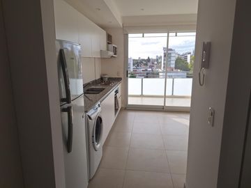Venta departamento 2 ambientes con balcón  -Vicente López