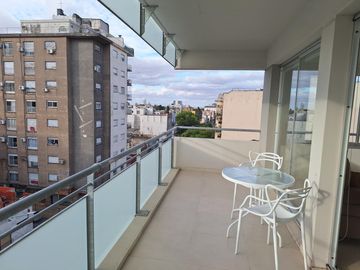 Venta departamento 2 ambientes con balcón  -Vicente López
