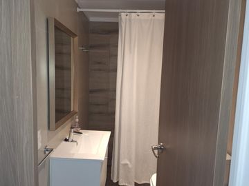 Venta departamento 2 ambientes con balcón  -Vicente López