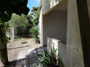 Casa en venta - 3 Dormitorios 2 Baños - 535Mts2 - San Clemente del Tuyú