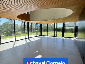 Casa super moderna y de diseño en venta en el Barrio Castaños.