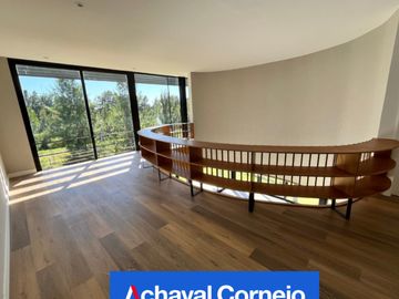 Casa super moderna y de diseño en venta en el Barrio Castaños.