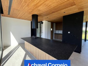 Casa super moderna y de diseño en venta en el Barrio Castaños.
