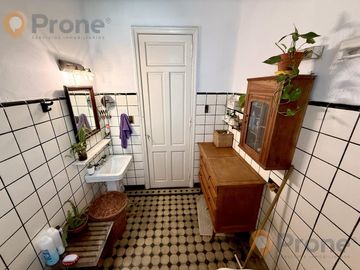 Casa al frente de 3 dormitorios