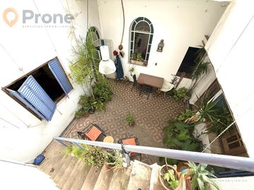 Casa al frente de 3 dormitorios