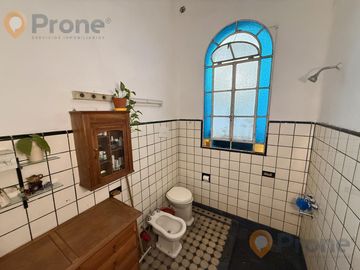 Casa al frente de 3 dormitorios