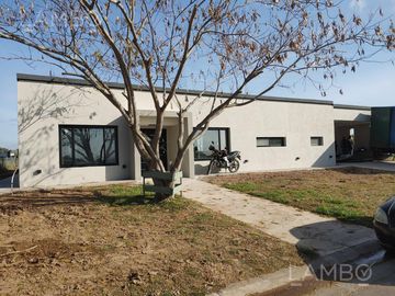 Venta Casa Escobar San Sebastian