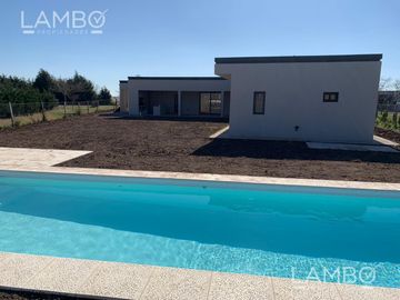 Venta Casa Escobar San Sebastian