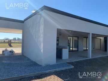 Venta Casa Escobar San Sebastian