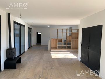 Venta Casa Escobar San Sebastian
