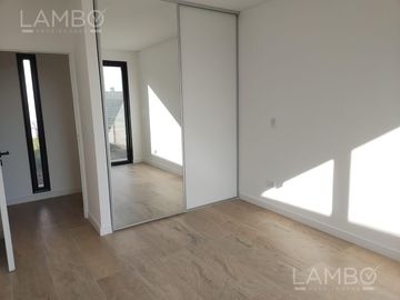 Venta Casa Escobar San Sebastian