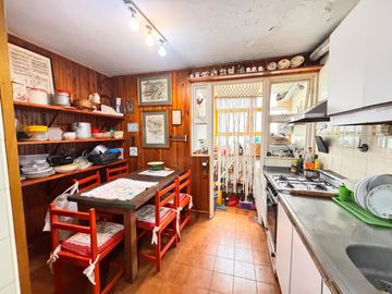Enorme departamento de 3 dormitorios y cochera en Laprida al 600, Barrio Norte