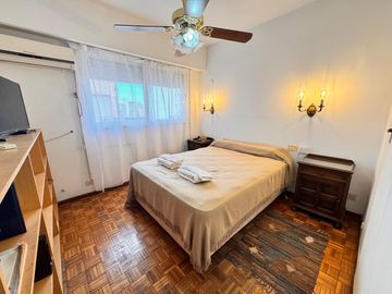Enorme departamento de 3 dormitorios y cochera en Laprida al 600, Barrio Norte