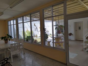 Casa 3 Dormitorios - Cochera -  B° Residencial América.