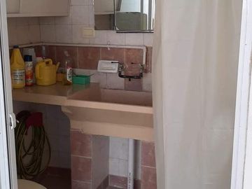 Casa 3 Dormitorios - Cochera -  B° Residencial América.