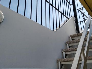 Casa 3 Dormitorios - Cochera -  B° Residencial América.