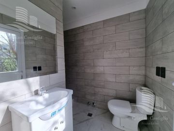 Venta - Casa 4 Ambientes, Balcón, Jardín, Pileta - Boat Center, Tigre