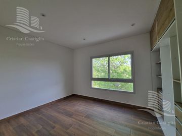Venta - Casa 4 Ambientes, Balcón, Jardín, Pileta - Boat Center, Tigre