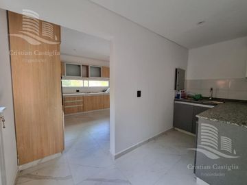 Venta - Casa 4 Ambientes, Balcón, Jardín, Pileta - Boat Center, Tigre