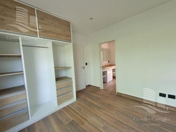 Venta - Casa 4 Ambientes, Balcón, Jardín, Pileta - Boat Center, Tigre