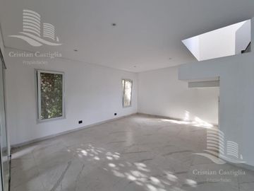 Venta - Casa 4 Ambientes, Balcón, Jardín, Pileta - Boat Center, Tigre