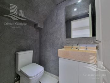 Venta - Casa 4 Ambientes, Balcón, Jardín, Pileta - Boat Center, Tigre