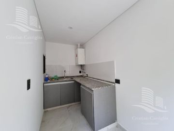 Venta - Casa 4 Ambientes, Balcón, Jardín, Pileta - Boat Center, Tigre
