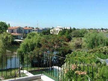 Casa en Alquiler Anual en Santa Bárbara!!