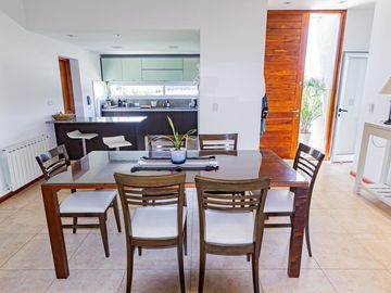 SAN SEBASTIAN - VENTA DE CASA DE 3 DORMITORIOS EN BARRIO CERRADO