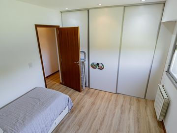 SAN SEBASTIAN - VENTA DE CASA DE 3 DORMITORIOS EN BARRIO CERRADO