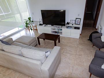 SAN SEBASTIAN - VENTA DE CASA DE 3 DORMITORIOS EN BARRIO CERRADO