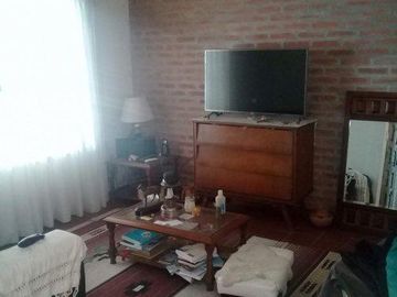 Duplex a mts de la Avda y del FCGR - Venta Directa  - Acepta permuta x menor valor