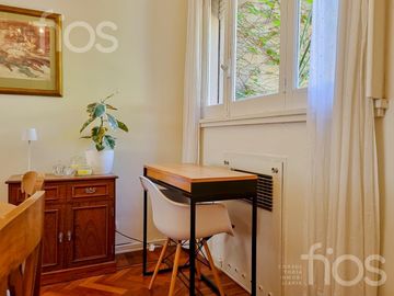 VENTA CASA RECICLADA DE TRES DORMITORIOS CON PATIO Y TERRAZA EN LOURDES