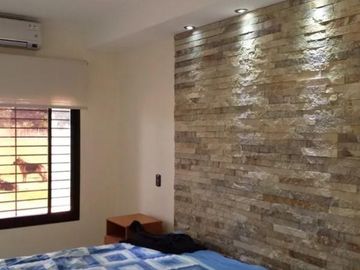 Casa en venta - 4 dormitorios 3 baños - 3.6 Ha- La Plata