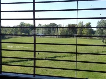 Casa en venta - 4 dormitorios 3 baños - 3.6 Ha- La Plata