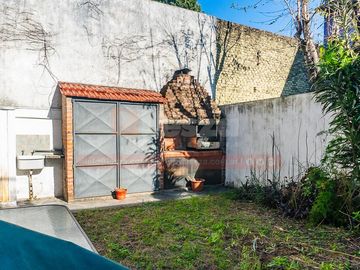 Casa tipo PH 3 ambientes en Lanús Oeste