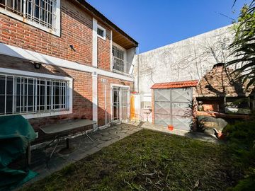 Casa tipo PH 3 ambientes en Lanús Oeste