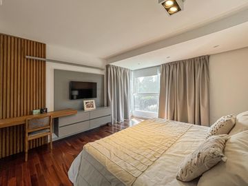 Casa de 4 dormitorios con pileta en San Marino, Funes Hills