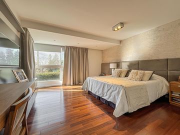 Casa de 4 dormitorios con pileta en San Marino, Funes Hills