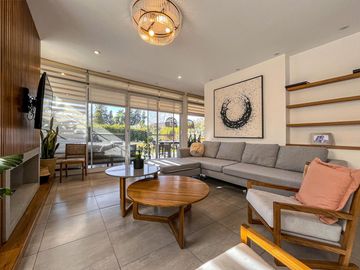 Casa de 4 dormitorios con pileta en San Marino, Funes Hills
