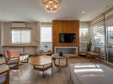 Casa de 4 dormitorios con pileta en San Marino, Funes Hills