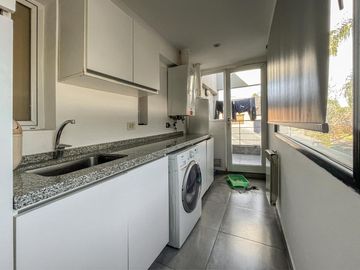 Casa de 4 dormitorios con pileta en San Marino, Funes Hills