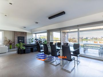 Venta de casa en el Barrio El Canton Norte a laguna