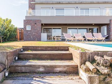 Venta de casa en el Barrio El Canton Norte a laguna