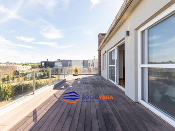 Venta de casa en el Barrio El Canton Norte a laguna