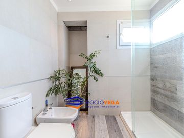 Venta de casa en el Barrio El Canton Norte a laguna