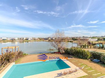 Venta de casa en el Barrio El Canton Norte a laguna