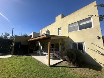 Casa en el barrio Jardines de Escobar