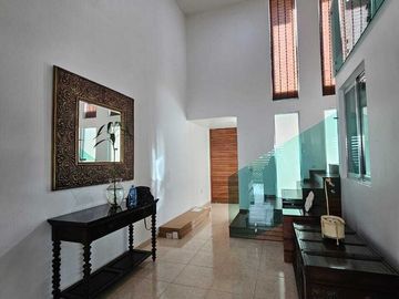 Casa en venta inmejorable ubicación en Corregidora
